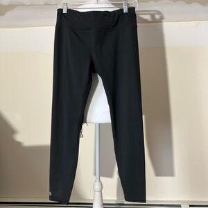 Athleta Black Athletic Tie Waist Leggings size Medium